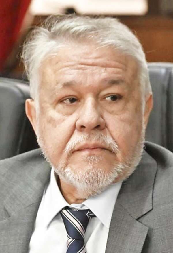 Documentos internos del IPS echan por tierra  argumentación para sobreprecio - Política - ABC Color