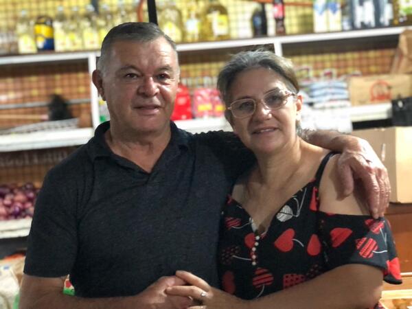 Amor que vence al tiempo: pareja encarnacena celebra más de 44 años de matrimonio