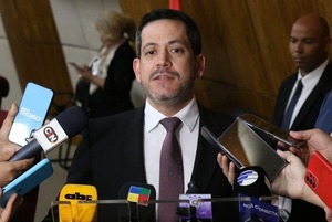 Latorre resalta experiencia y gestión de Camilo Pérez - ADN Digital