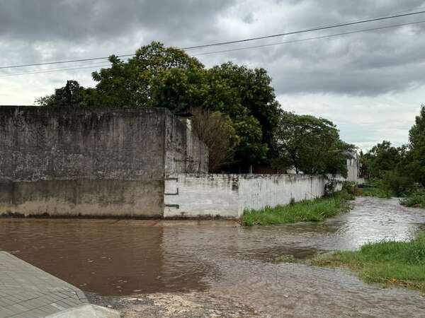 Mburucuyá: vecinos a quienes Nenecho prometió “cambiar de vida” también se inundaron - Nacionales - ABC Color