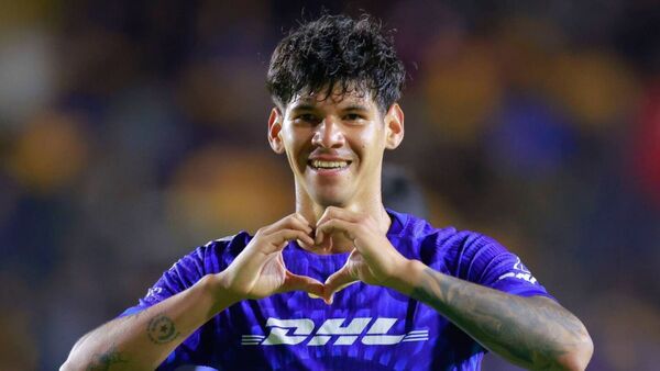 Robert Morales, gol y asistencia para Pumas