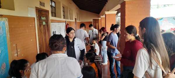 Colegio Nacional San Isidro realizó evaluación clínica para aptitud deportiva de estudiantes