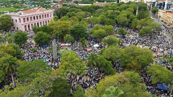 AUDIO: Confirmado: docentes acuerdan iniciar las clases el 23 de febrero  - Enfoque económico - ABC Color