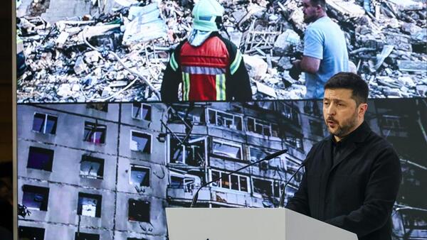 Zelenski califica de "locura" la posibilidad de entregar el Donbás como pide Rusia