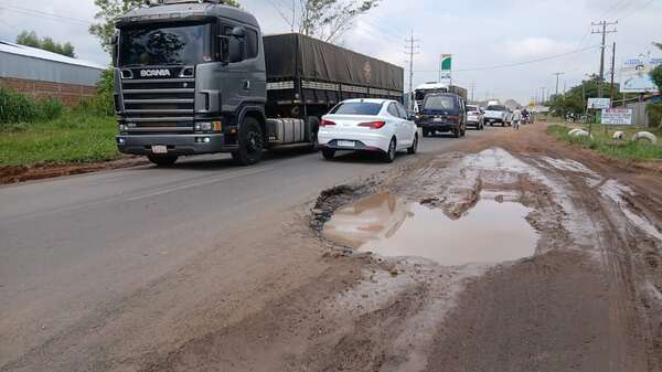 Ruta D071: tramo Guarambaré–Villeta, convertido en un peligro mortal  - Nacionales - ABC Color