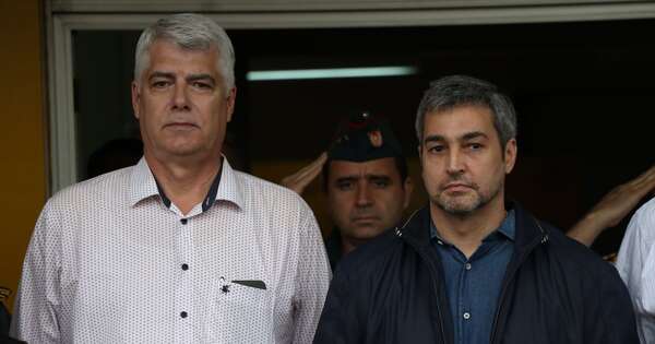 La Nación / Fracaso del metrobus se debió al “cretinismo y resentimiento” de Abdo y Wiens, afirman