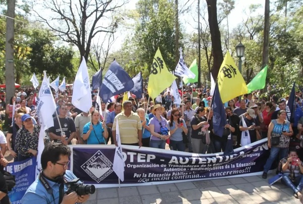 Gremios docentes levantan huelga y confirman inicio de clases para el 23 de febrero