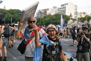 Mayor central obrera argentina se reunirá para definir huelga por reforma laboral de Milei - Mundo - ABC Color