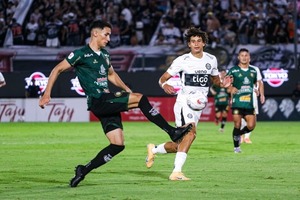 Emotiva igualdad entre franjeados y albiverdes