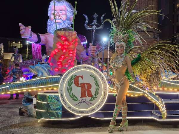 Así arrancó la última noche de la edición N° 100 del Carnaval Encarnaceno 2026 - Espectáculos - ABC Color