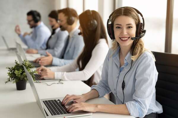 La maquila de servicios se propone superar los 50.000 empleos formales  - Economía - ABC Color