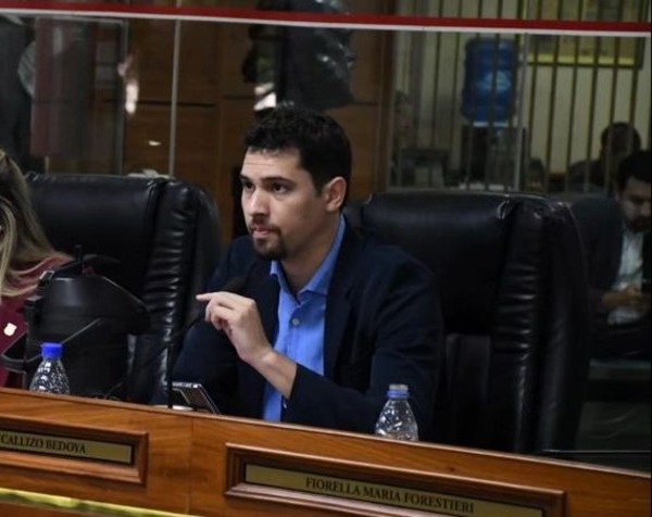 Concejal de PPQ considera a Wiens como destructor y aniquilador del Metrobús - ADN Digital