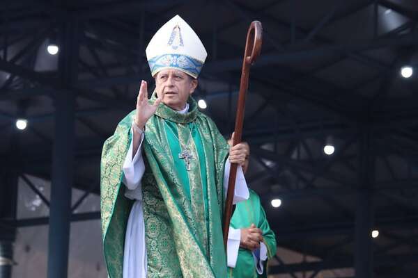 Monseñor Ricardo Valenzuela llamó a ser instrumentos de paz y pidió mayor justicia social en Caacupé - Nacionales - ABC Color