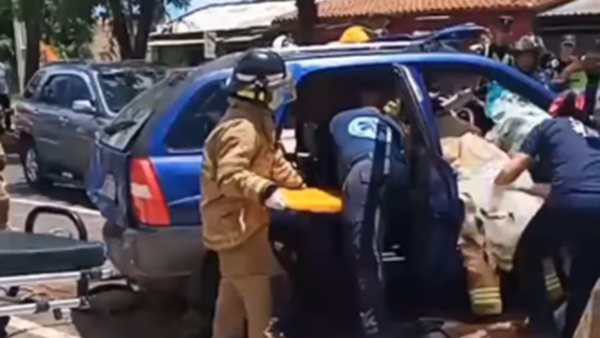 Cuádruple choque en Fernando de la Mora deja cuatro personas heridas