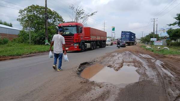 Villetanos dan ultimátum al MOPC para arreglar la ruta D071 - Nacionales - ABC Color
