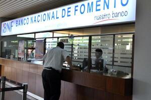 Cajera que habría estafado al BNF por más de G. 3.400 millones afrontará juicio