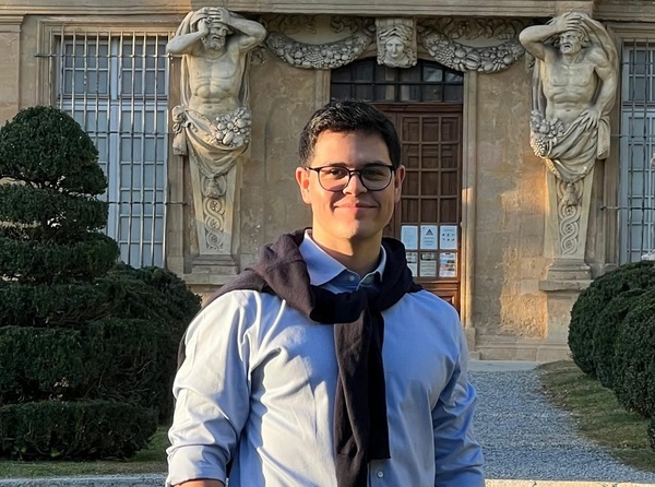 El sociólogo Sergio Rojas obtuvo premio internacional por tesis sobre la economía nacional