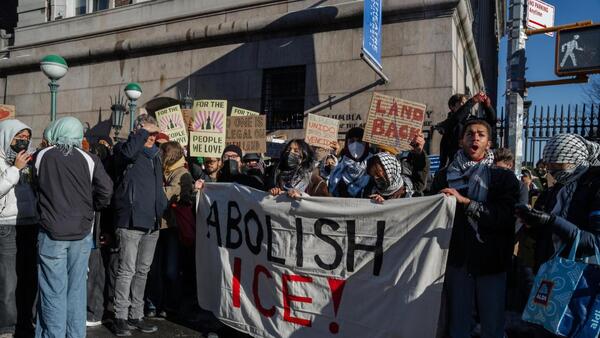 ICE continuará con redadas migratorias durante el cierre del DHS