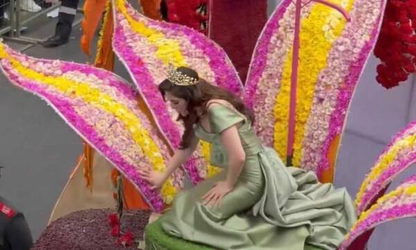 [VIDEO] La Miss Universo se desmaya en plena carroza