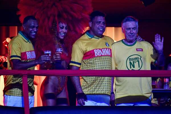 Ancelotti vive el Carnaval de Salvador entre pedidos por Neymar - Fútbol Internacional - ABC Color