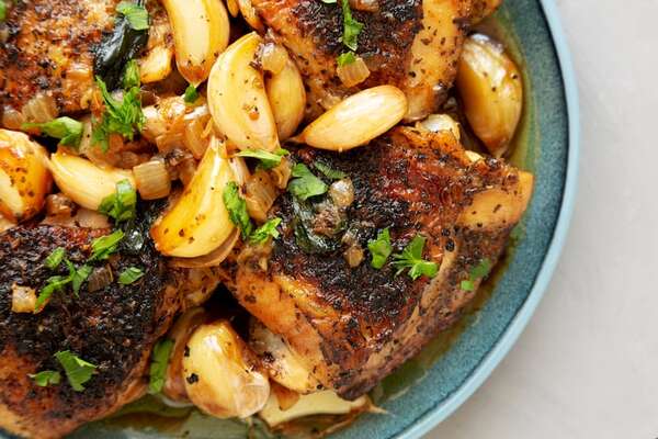 Cómo hacer un pollo al ajillo español de la manera más fácil - Gastronomía - ABC Color