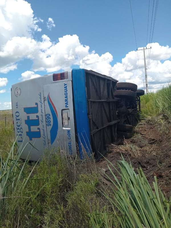 Video: conductores siguen pidiendo urgente bacheo de la ruta PY22 tramo Concepción- Vallemí - Nacionales - ABC Color