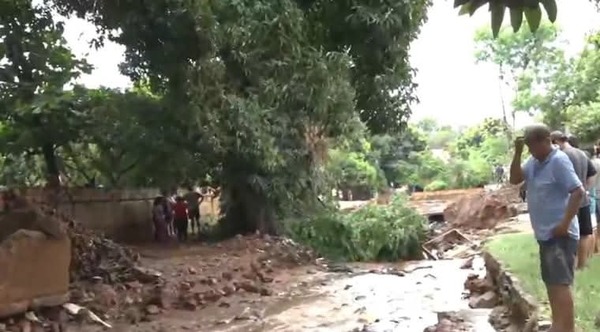 Intendente de San Lorenzo niega que obras de desagüe esten paradas