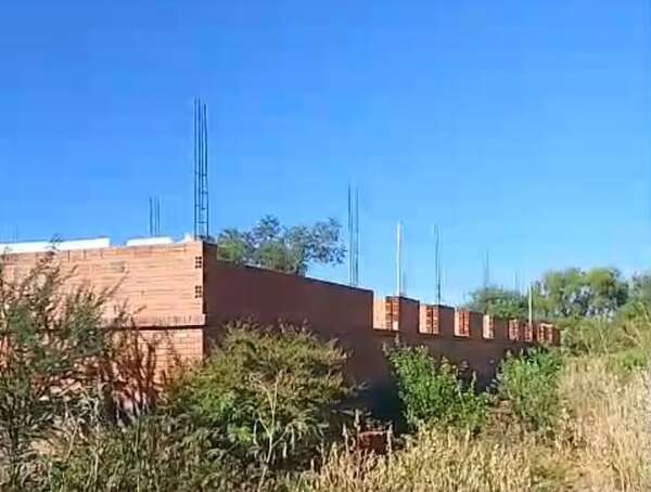 Obra de USF abandonada en comunidad indígena San Agustín del Chaco Central - Noticias del Chaco - ABC Color