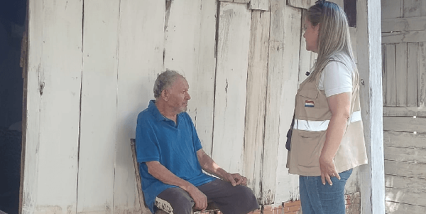 Abuelito vive en extrema pobreza y necesita ayuda solidaria en Coronel Oviedo - Noticiero Paraguay