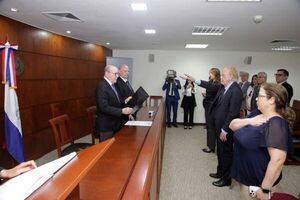 Autoridades judiciales tomaron juramento a ciudadanos naturalizados