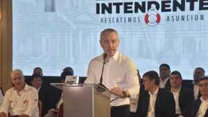 Centurión oficializó su candidatura con fuertes críticas al oficialismo