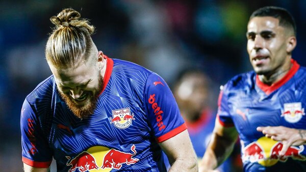 La patada de gol de Isidro Pitta