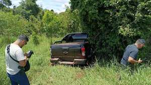 Hallan abandonada la camioneta de Félix Kanazawa en Itapúa - Policiales - ABC Color
