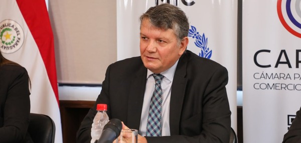 Informan que titular de Copaco, Óscar Stark, sufrió un accidente y permanece internado - trece