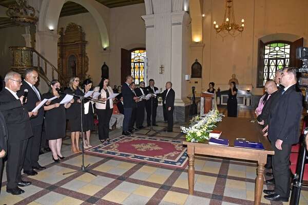 La Universidad Católica conmemoró su 66º aniversario con Santa Misa y confirmación de autoridades - Empresariales - ABC Color