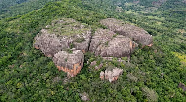 Niña fallece tras caer del Cerro Pa’ũ en Paraguarí - Noticiero Paraguay