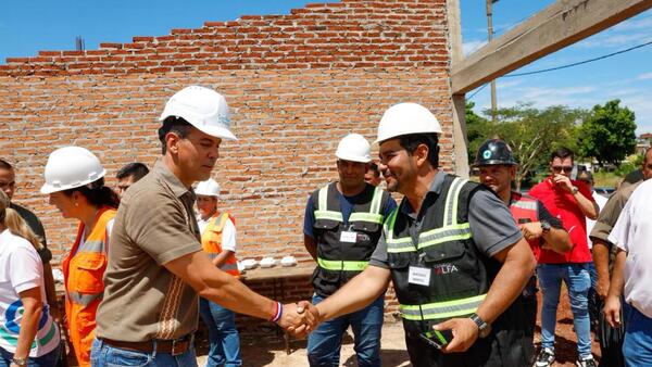 Peña advierte a titular de IPS: “O cambian esto o se van a ir”