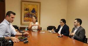 La Nación / Analizan instalación de producción tecnológica bajo maquila con firma española