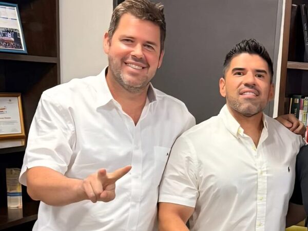 Popular / ¡Richard Reichardt va a repartir 100 becas universitarias!