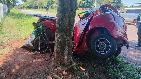 Tragedia en Guajayví: Joven conductor fallece tras chocar contra un árbol