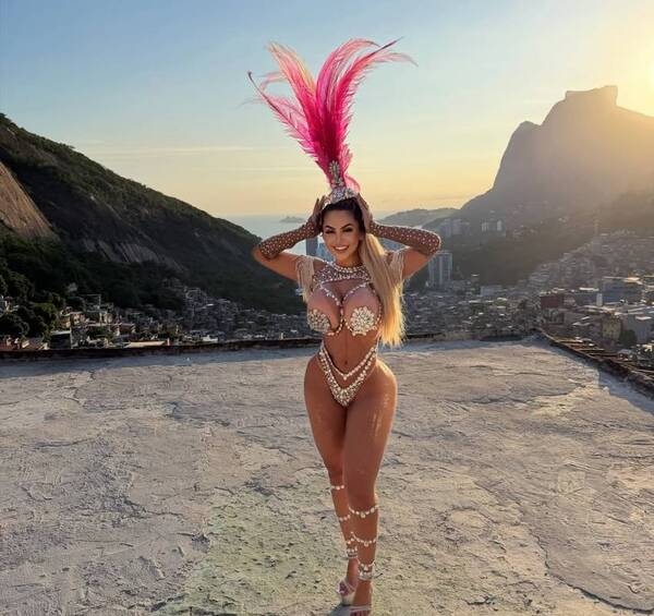 [VIDEO] Mirá quién hizo el video más sexy de la favela de Río