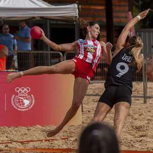 SCA Beach handball: Guerreras de la arena buscan cupo mundialista - Polideportivo - ABC Color