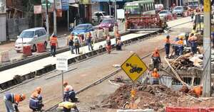 La Nación / Imputación refleja factor político en fracaso del metrobús, afirman