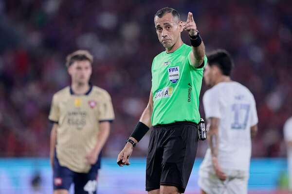 Clásico: Juan Gabriel, entre los grandes - Fútbol - ABC Color
