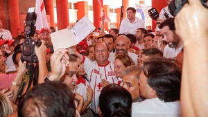 Precandidatos colorados oficializan puja interna por mantener Asunción