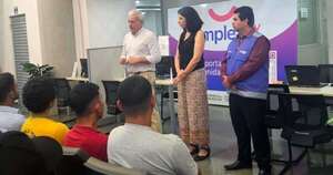 La Nación / Contratan a trabajadores paraguayos en el sector de los frutos rojos de España