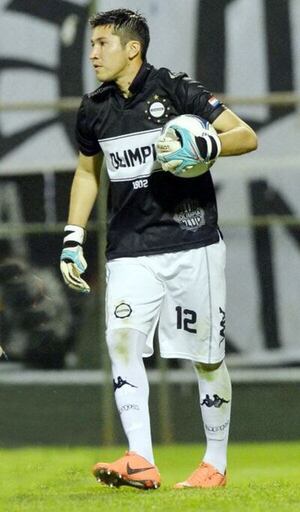 Exjugador campeón con Olimpia es objetivo de la Policía Nacional