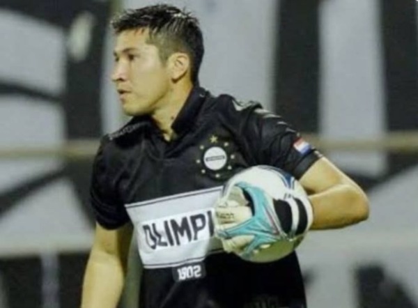 Buscan a exarquero de fútbol por presunto tráfico de cocaína | Unicanal