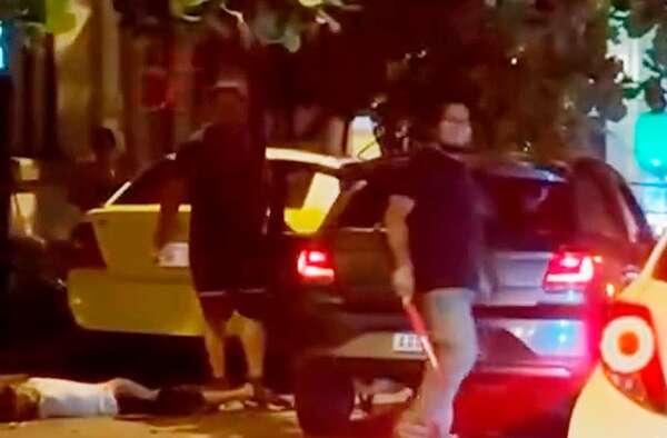 Lesión grave: testigos relatan agresión a niño en el centro de Asunción - Nacionales - ABC Color