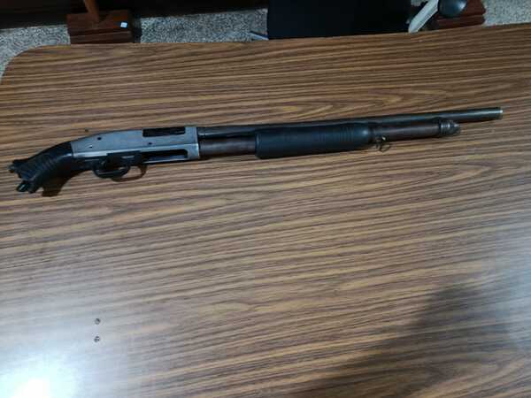 Popular / Durante intervención en la Chacarita, robaron la escopeta a un policía